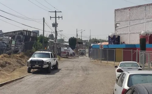 Policías de San Martín Texmelucan rescatan a hombre de ser linchado