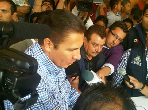Moreno Valle recorre zona de contingencia volcánica