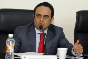 Leyes deberán quedar claras en cruce de transparencia y lo electoral: Acuña Llamas