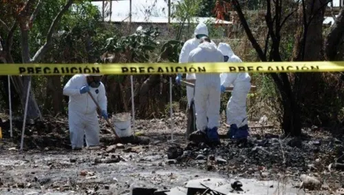 Encuentran 31 cuerpos en fosa de Jalisco