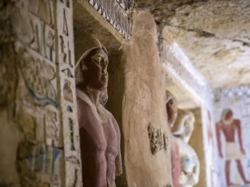Descubierta en Egipto una Tumba de más de 4.400 años de ANTIGÜEDAD