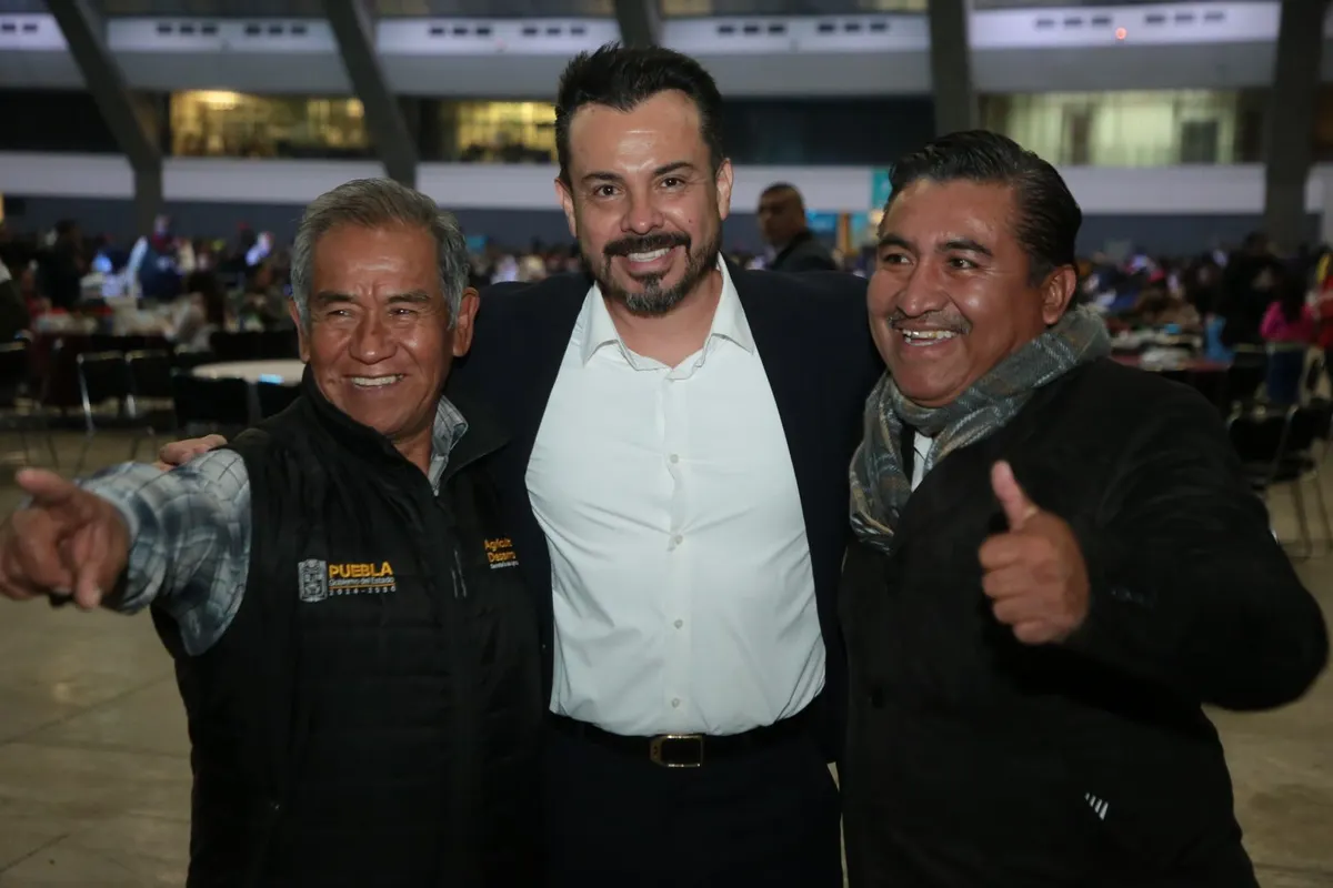 Gobierno de Puebla refrenda cercanía y apoyo a las familias poblanas en Cena Navideña