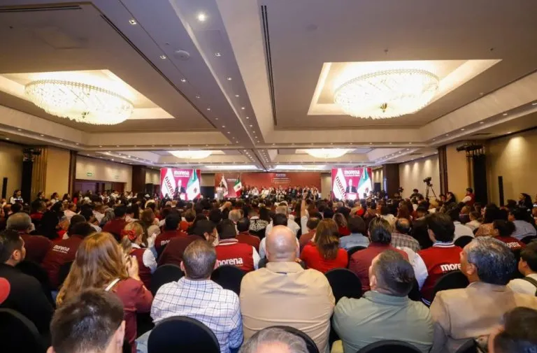 Morena se descara y acomoda  