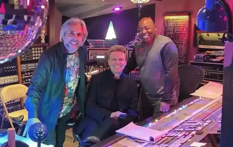 ¿Luis Miguel prepara nuevo disco? Foto en estudio de grabación desata rumores