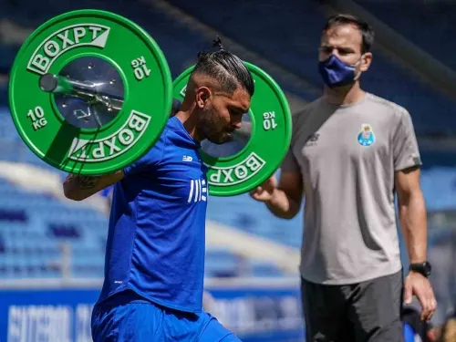 ‘Tecatito’ y Porto regresaron a su estadio