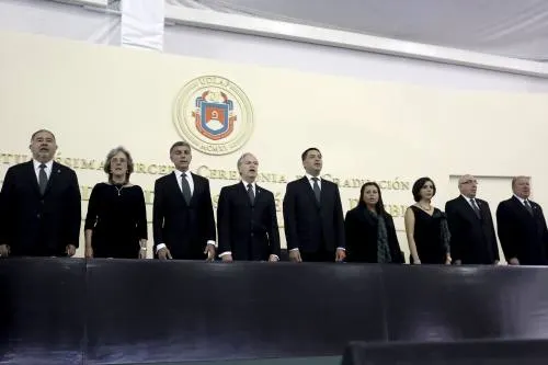 Violencia e inseguridad problemas insolubles: Derbez