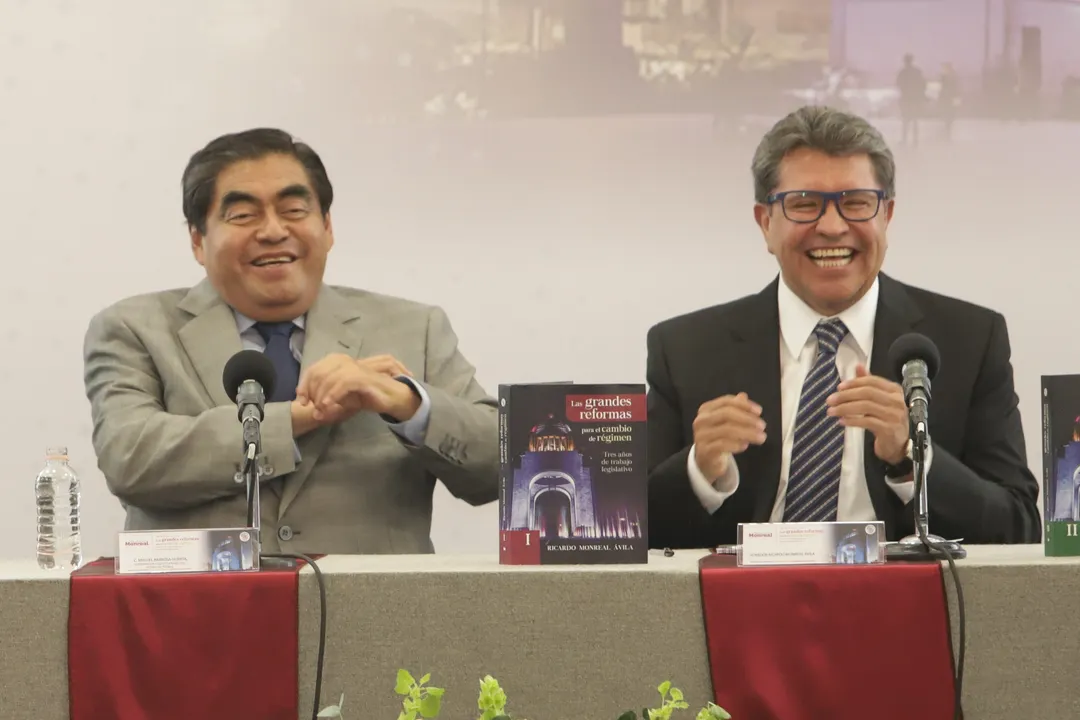 Dos Políticos Hablando de Política