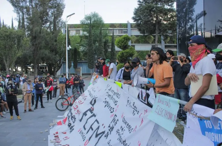 Crisis, inseguridad e irresponsabilidad social