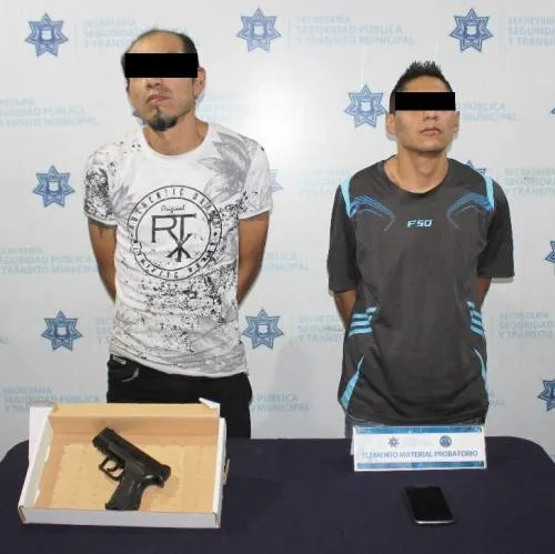 SSPTM detiene a tres probables asaltantes de transeúnte