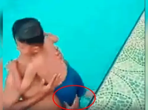 VIRAL: La misteriosa mano en alberca