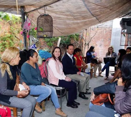 Luis Banck y vecinos trabajan en la mejora integral de la colonia México 83