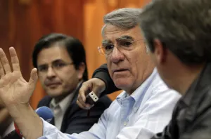 Francisco Fraile fue internado en el IMSS por problemas de salud