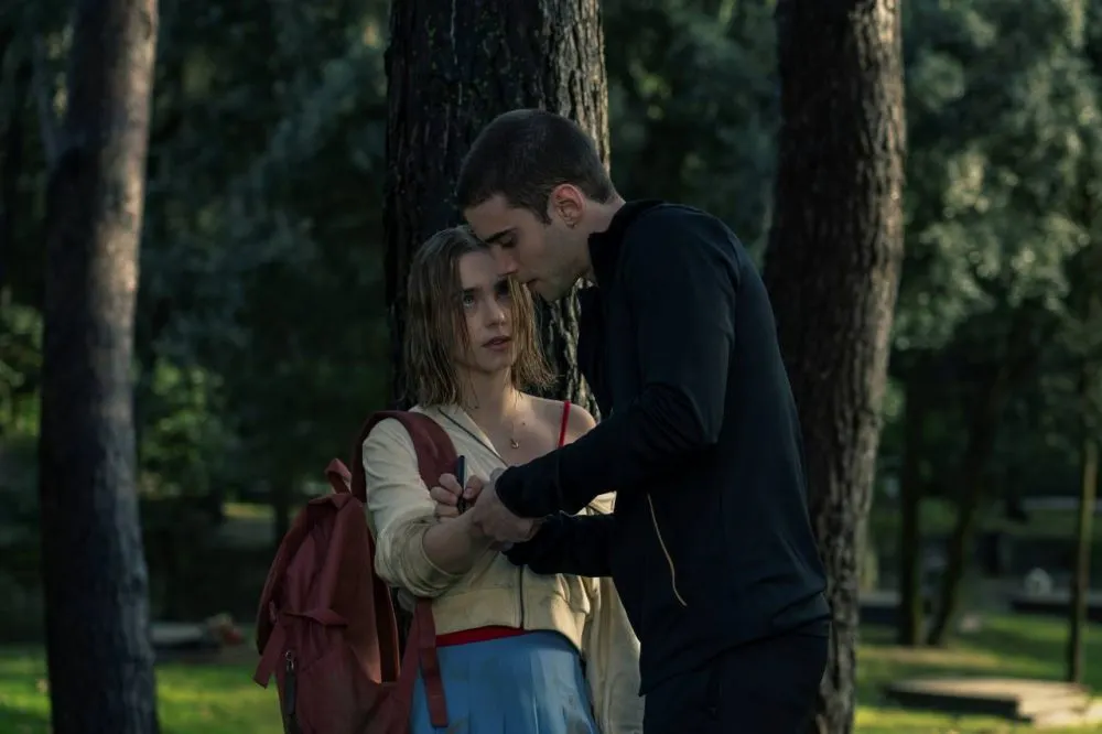 Anuncia Netflix ‘A través de mi ventana’ tendrá segunda y tercera parte