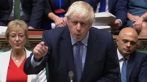 Boris Johnson reta a oposición británica a convocar a moción de censura