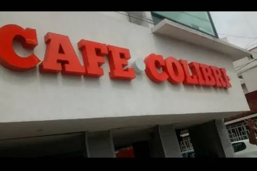 Hombres armados asaltan Café Colibrí de San Manuel