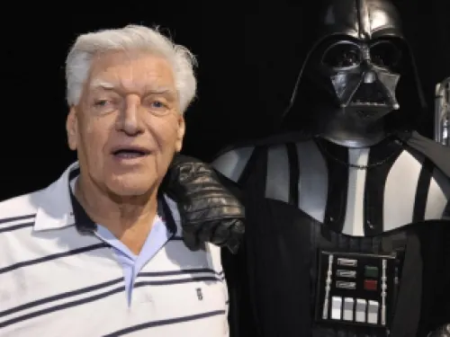 David Prowse, el Darth Vader original, muere a los 85 años