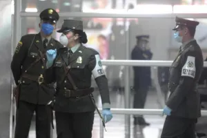 Colombia cierra fronteras a países con crisis de ébola