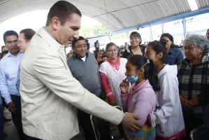 Edil de Xochitlán respalda interés de RMV de cara a elección 2018