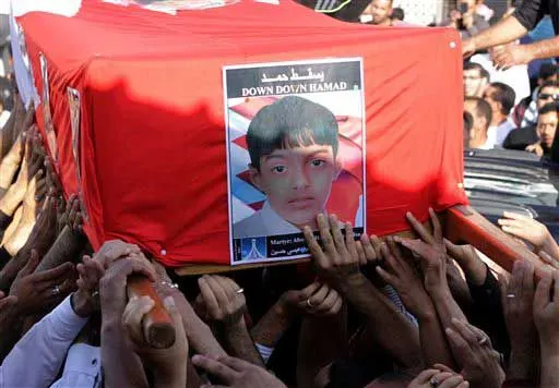 Disturbios en Bahrein tras la muerte de un menor durante protestas