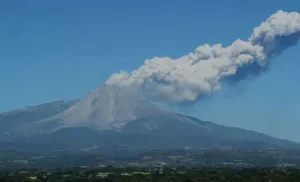 Aumento de actividad del volcán de Colima pone en alerta a autoridades