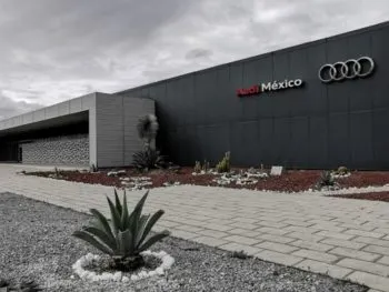 Preparan huelga trabajadores de Audi en planta de Puebla