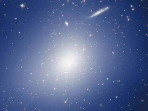 NASA muestra cúmulo de galaxias con masa de dos mil billones de soles