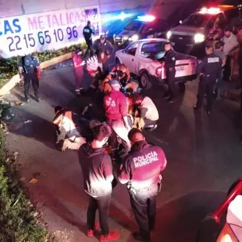 Por incidente vial, balean a dos hombres en lateral del Periférico