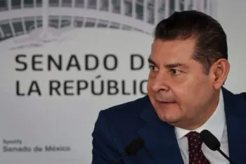 Alejandro Armenta retoma iniciativa para revocar mandato a gobernadores y senadores
