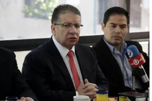 Delegación del IMSS atenderá queja de pacientes en San Alejandro
