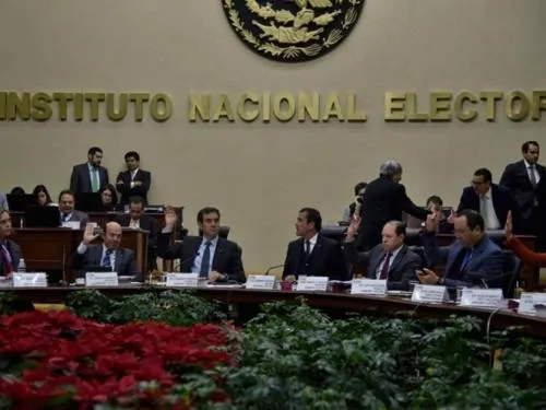 Avala INE nombre de coalición “Todos por México”