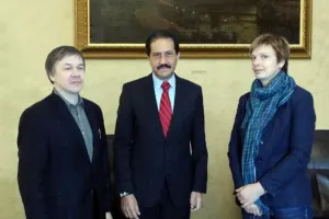Acuerda rector Alfonso Esparza becas para estudiantes BUAP en la HSE de Moscú