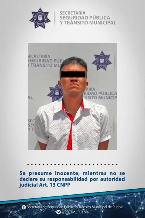 Detiene policía municipal a dos personas por robo a Farmacia Guadalajara del bulevar norte