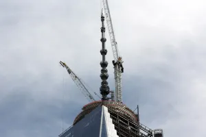 WTC1 vuelve a rascar cielos de NY