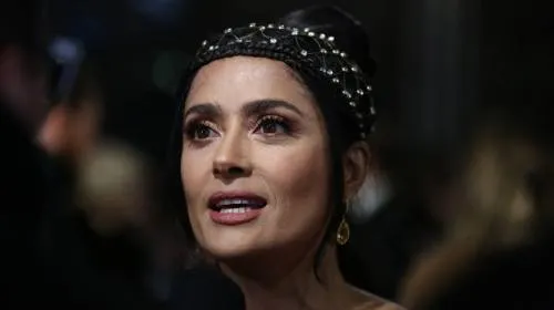 Salma Hayek asegura que la discriminan por casarse con un millonario