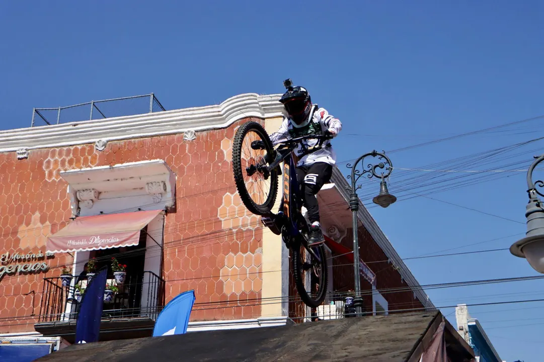 Atlixco Festival Manos Con Historia Serial Nacional Downhill