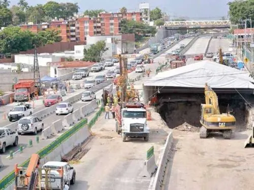 Impugnan mil millones de Paso Exprés; omisiones técnicas, mortales