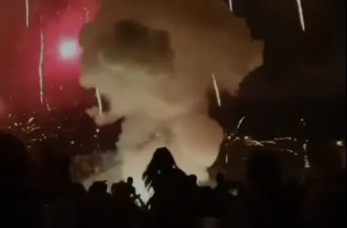 Impacto de cohete durante espectáculo pirotécnico en Francia deja 13 heridos