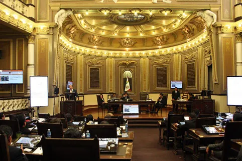 Manzanilla se despide de diputados en su comparecencia
