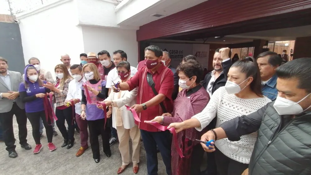 Con casa ‘fifí’ regidores de Morena inauguran centro de atención