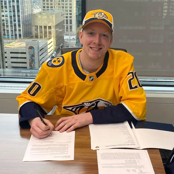 Luke Prokop, el primer jugador en la historia de NHL en confesarse homosexual