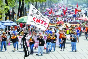 Liberan órdenes de captura contra maestros CNTE