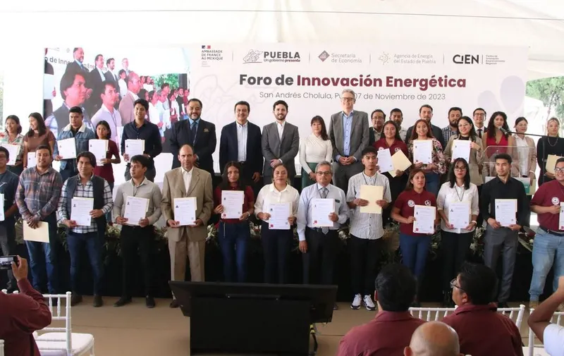 puebla-primer-lugar-mujeres-certificadas-estandares-energeticos