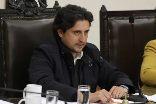 JJ acusa a Manzanilla Prieto de usar cargo para promoverse a la candidatura