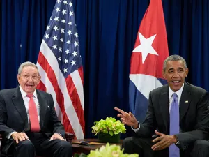 Raúl Castro presiona a Obama por el embargo