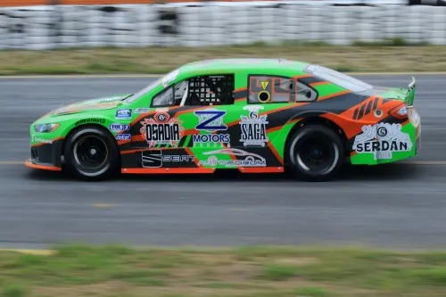 Regresa el Z Motors a la acción en la NASCAR México