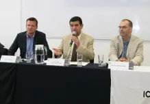 Presenta ICGDE el libro ?Democracia sin fronteras?