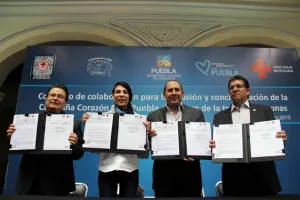 SGG y Cruz Roja firman convenio de difusión de la Campaña Corazón Azul Puebla