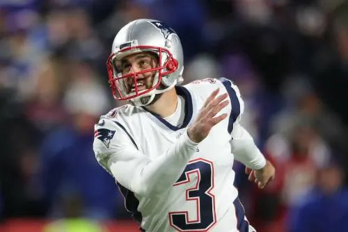 Patriotas de Nueva Inglaterra recontrata al pateador Stephen Gotskowski