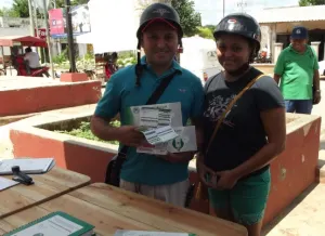 Diconsa entrega focos ahorradores en la Península de Yucatán