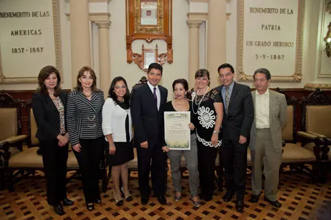 Ayuntamiento entrega reconocimiento al Conservatorio de la Cultura Gastronómica